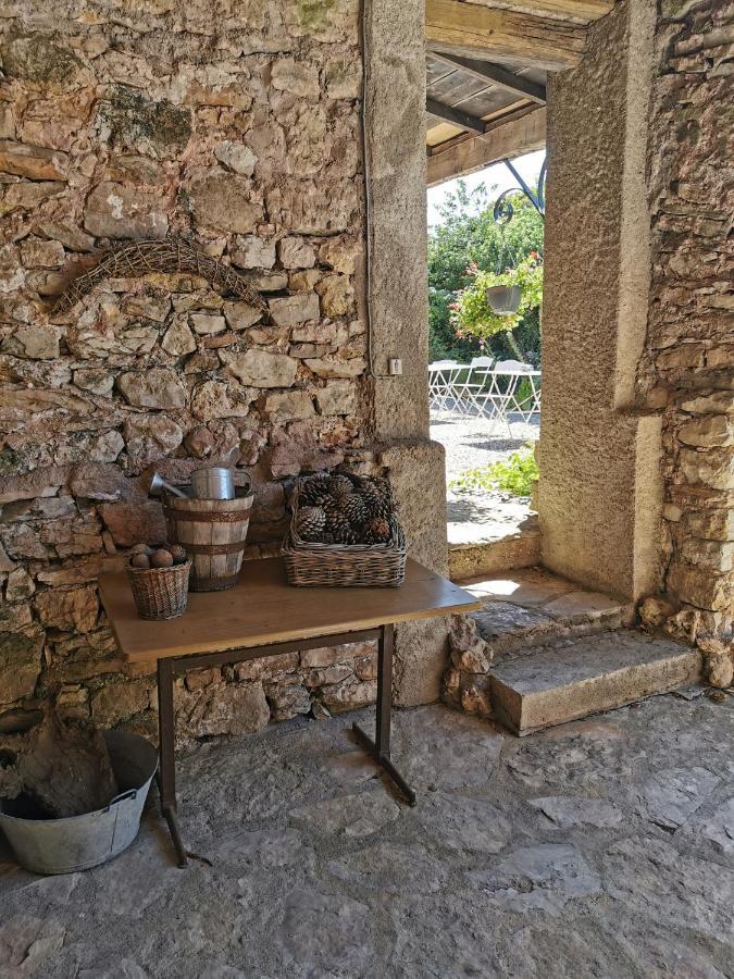 Bed and Breakfast Le Barry Du Grand Chemin Le Caylar Exterior foto