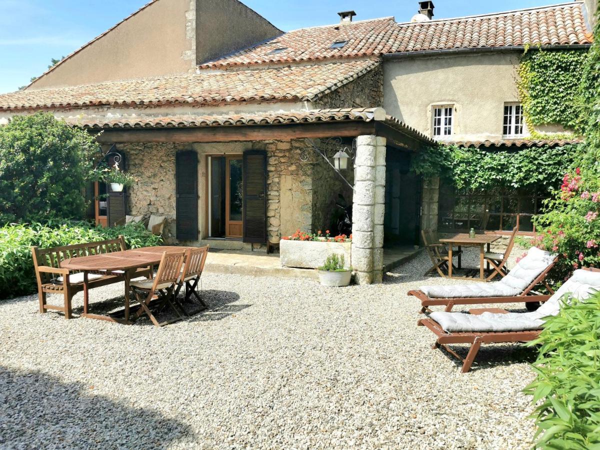 Bed and Breakfast Le Barry Du Grand Chemin Le Caylar Exterior foto