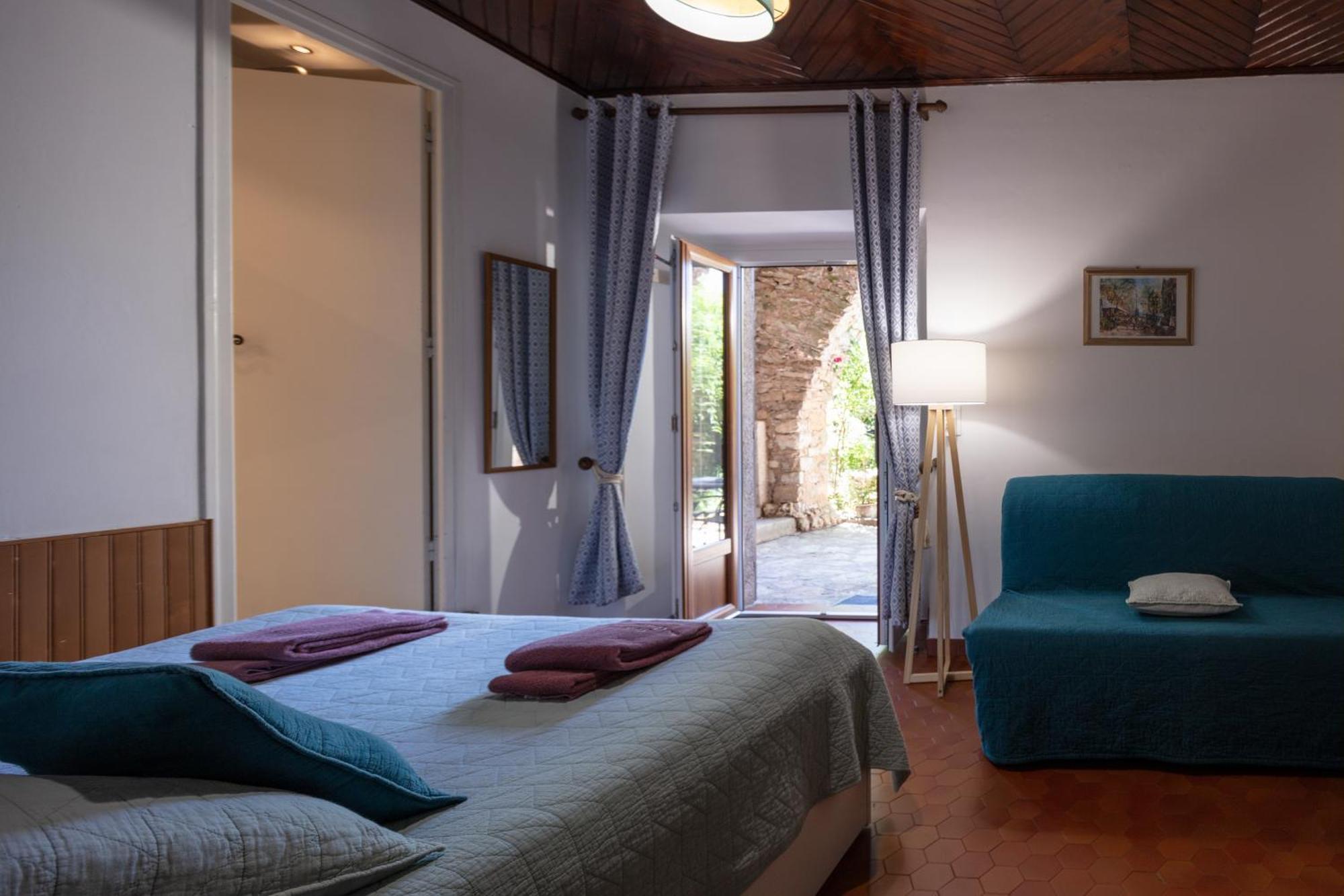 Bed and Breakfast Le Barry Du Grand Chemin Le Caylar Exterior foto