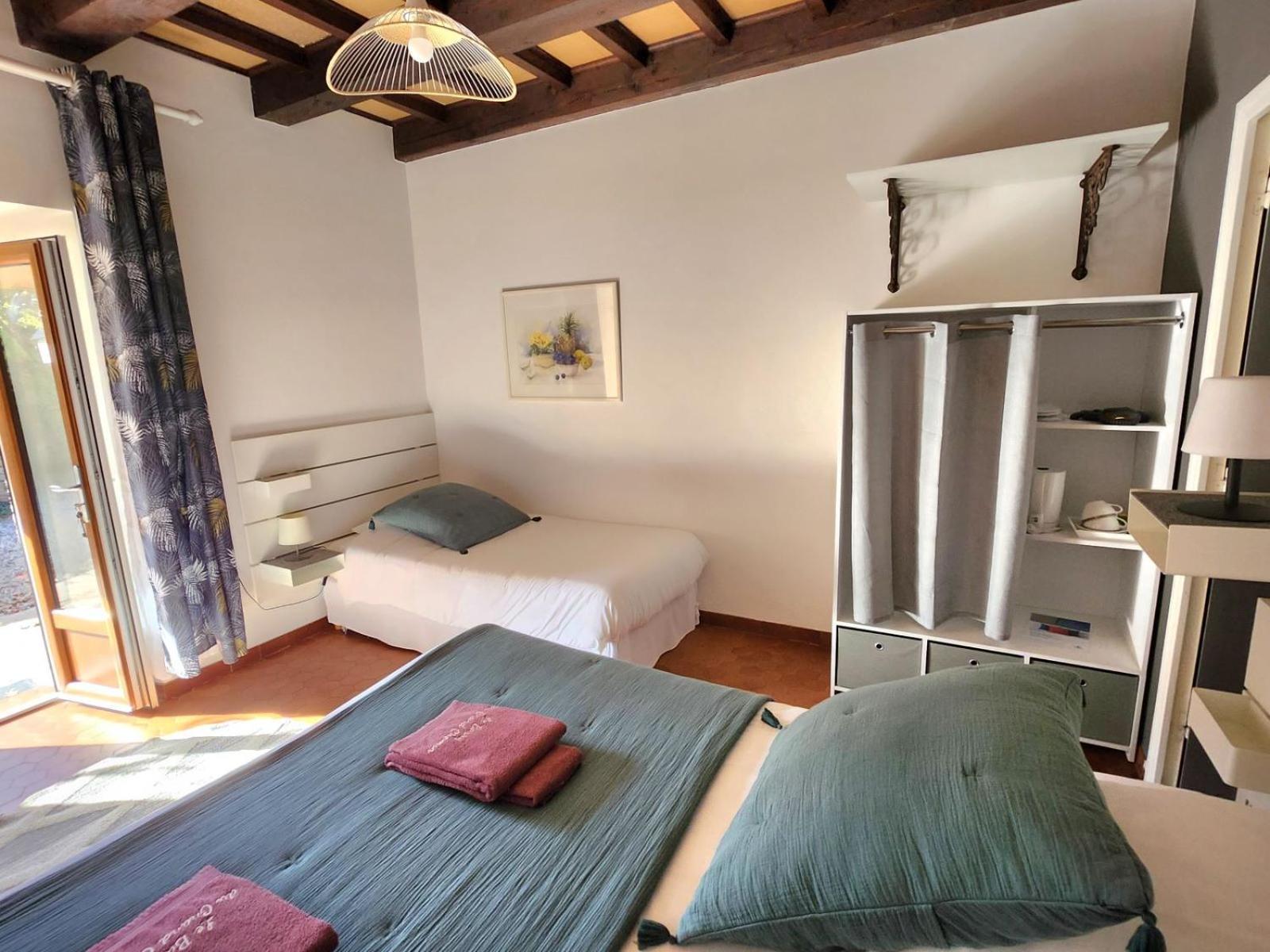 Bed and Breakfast Le Barry Du Grand Chemin Le Caylar Exterior foto